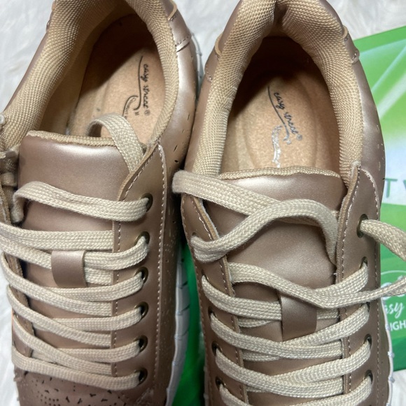 Easy Street Women's Tan Sneakers - Picture 5 of 8